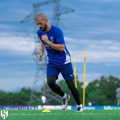 الهلال ينفصل رسمياً عن لاعب الوسط عبد الإله المالكي بالتراضي