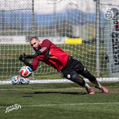 الإصابة تهدد مشاركة حارس الجزائر في كأس العالم 2026