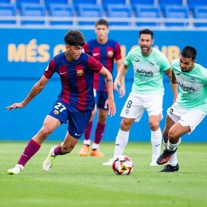 برشلونة يسعى لتحصين موهبة جديدة بعقد طويل الأمد