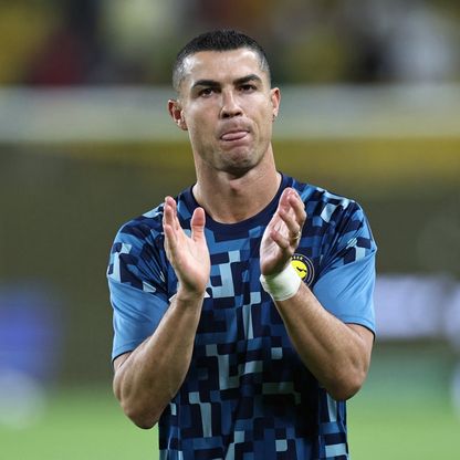 شاهد.. جمهور النصر يحتضن كريستيانو باستقبال حار بعد أزمة البرتغال