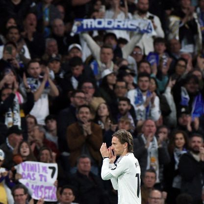 سوانزي سيتي يعلن شراء مودريتش حصة من أسهم النادي
