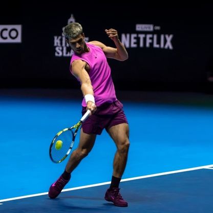 ألكاراز يواجه سينر مجدداً في نهائي Six Kings Slam للتنس بالسعودية