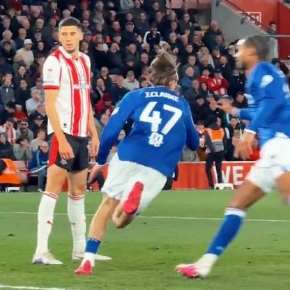 إبسويتش يقترب من التأهل للدوري الإنجليزي بتعادل قاتل مع ساوثهامبتون