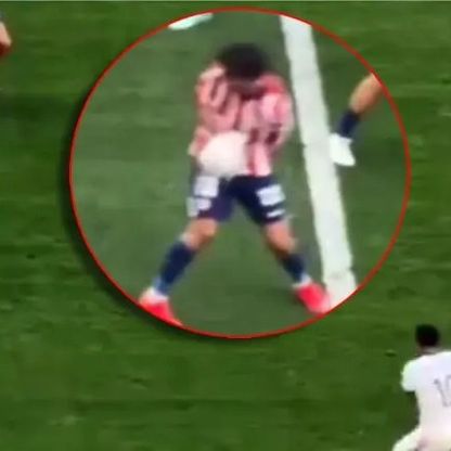 شاهد.. ركلة جزاء "مخفية" تزيد الجدل حول تحكيم ديربي مدريد