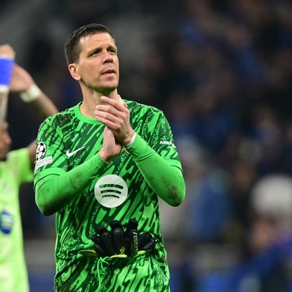 لسبب "مرعب".. هجوم لاذع من نجم برشلونة السابق ضد تشيزني