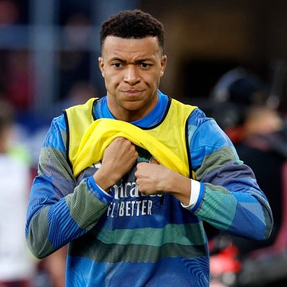 كيليان مبابي يستبعد الجراحة من أجل المونديال.. كيف يحل مشكلة ركبته؟