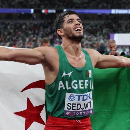 شاهد.. الجزائري جمال سجاتي ينتزع فضية ويهدي العرب خامس ميدالية