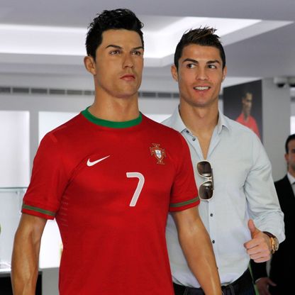 بحضور شقيقه.. تدشين أول متحف لكريستيانو رونالدو في آسيا