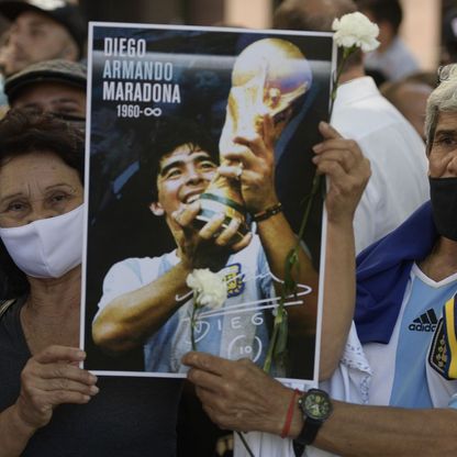 ورثة دييغو مارادونا يطلقون مجموعة من المنتجات الرسمية باسمه