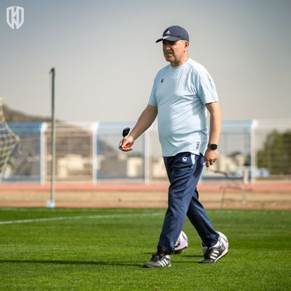 فتحي جبال صانع المعجزات: قبلت التحدي مع الأخدود وسنحارب على كل نقطة