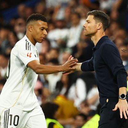 قلق في ريال مدريد بسبب "انقطاع التواصل" بين ألونسو واللاعبين