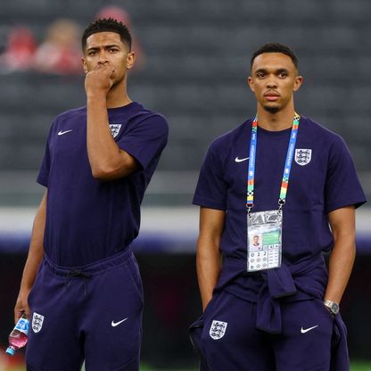 بيكهام: أرنولد مثل روبرتو كارلوس وشعرت بالتوتر في ريال مدريد