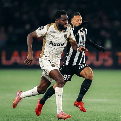 بمشاركة سعود عبد الحميد.. لانس ينتزع صدارة الدوري الفرنسي لأول مرة منذ 21 عاماً