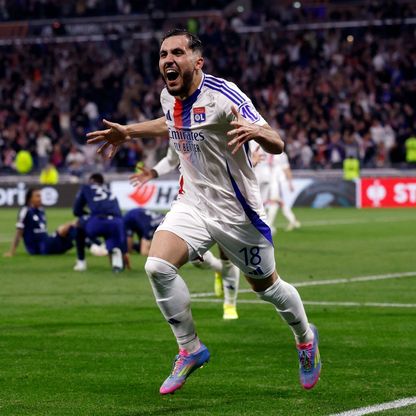 شرقي نجم ليون يفوز بجائزة أفضل لاعب شاب في الدوري الأوروبي