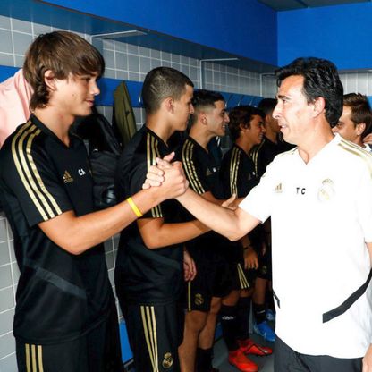 تشابي ألونسو يعزز جهازه الفني في ريال مدريد