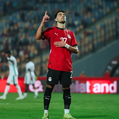 محمود صابر لاعب منتخب مصر يحتفل بعد تسجيله هدفاً في شباك نيجيريا في مباراة ودية - 16 ديسمبر 2025