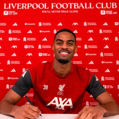 ليفربول يمدد عقد الهولندي غرافنبيرخ لعدة مواسم