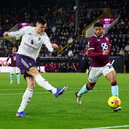 مانشستر يونايتد يتعادل أمام الجريح بيرنلي في أول اختبار بعد حقبة أموريم