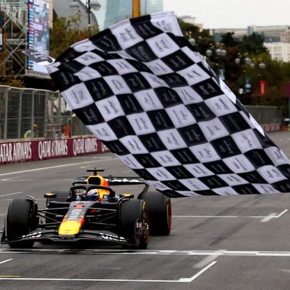 فرشتابن يفوز بسباق أذربيجان بفورمولا 1 وبياستري يتعرض لحادث