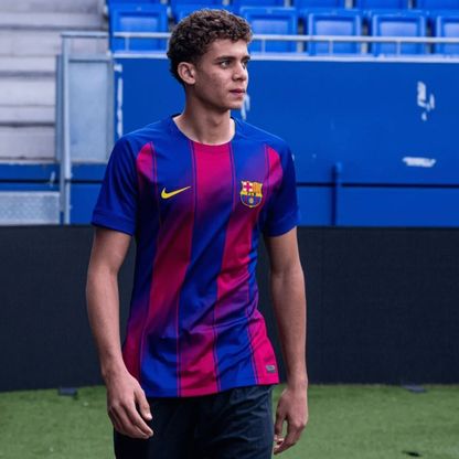 برشلونة يطلب تفعيل بند شراء حمزة عبد الكريم من الأهلي