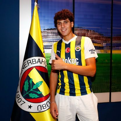 مدافع تدرب تحت قيادة مورينيو يشكو تجاهل منتخب مصر