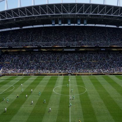 فيفا يعترف.. جودة أرضيات ملاعب مونديال الأندية تثير القلق