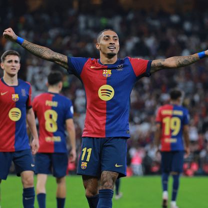 ماذا فعل رافينيا قائد برشلونة مع لاعبي ريال مدريد بعد الكلاسيكو؟