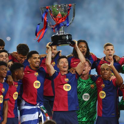 ليفاندوفسكي يرغب بالبقاء في برشلونة: العمر مجرد رقم