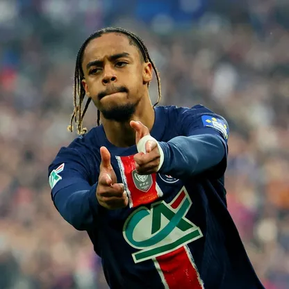 لاعب باريس سان جيرمان برادلي باركولا يحتفل بالتسجيل ضد ستاد رانس بنهائي كأس فرنسا  - 24 مايو 2025