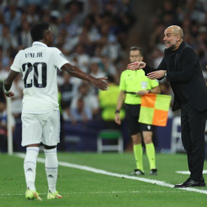 بيب غوارديولا يساند فينيسيوس: العنصرية في كل مكان والحلّ بزيادة رواتب المعلمين