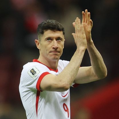 هل تنجح محاولات إقناع ليفاندوفسكي بالعودة لمنتخب بولندا؟