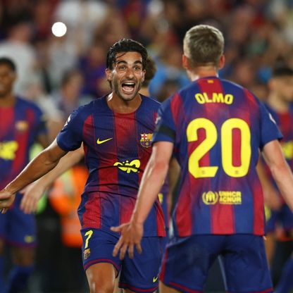برشلونة يتوج بطلاً للدوري الإسباني بفوز مريح على ريال مدريد