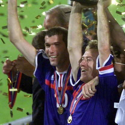 منتخب فرنسا يحدد موعد بداية حقبة زيدان ومباراته الأولى