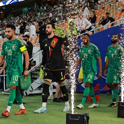 ما هي نتائج منتخب السعودية السابقة مع حكم مباراة إندونيسيا؟