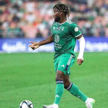 بعد تجربة فنربخشة.. ماكسيمان يلتحق بمعسكر الأهلي