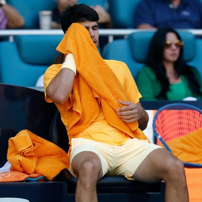 ألكاراز يودع بطولة ميامي وينفجر غضباً: أريد العودة للمنزل