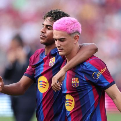 هانزي فليك مدرب برشلونة يتلقى خبراً ساراً بعودة غافي