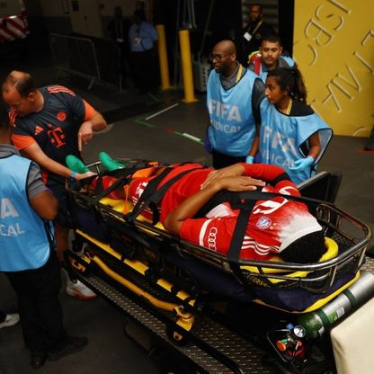 إصابة كارثية لنجم بايرن جمال موسيالا بعد إصطدامه بدوناروما