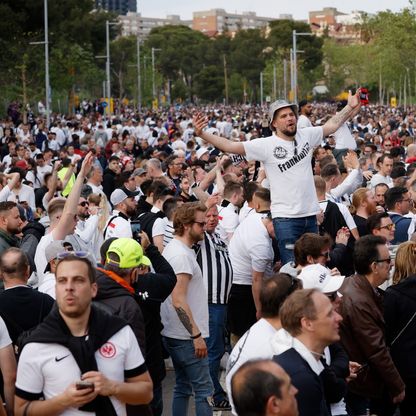 برشلونة يتخذ إجراءات صارمة لمنع تكرار "خيانة 2022" أمام فرانكفورت