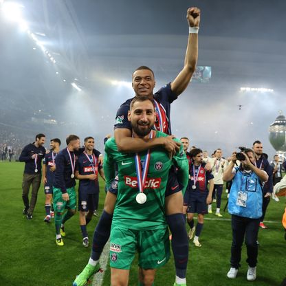 بنفس سيناريو مبابي؟.. أيام دوناروما معدودة في سان جيرمان