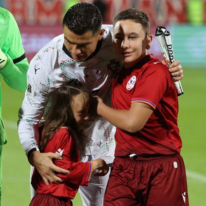 شاهد.. رونالدو يحتفل "بصداقة جديدة" وينشر فيديو 57 ثانية