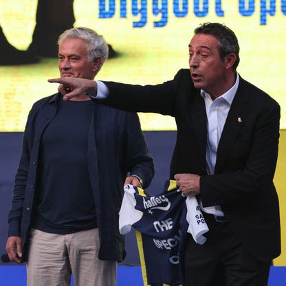 رئيس فنربخشة يدافع عن مورينيو: أكثر رجل مملّ في العالم