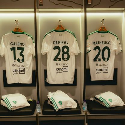 عودة ميريح ديميرال وغياب رياض محرز عن تشكيلة الأهلي أمام الرياض