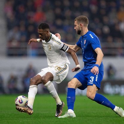 شاهد.. السعودية تتعثر أمام صربيا والضغوط تتصاعد على رينارد