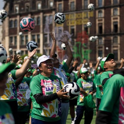 المكسيك تحطم الرقم القياسي العالمي لأكبر حصة تدريب كرة قدم