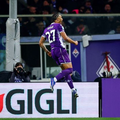 شاهد.. فخ فيورنتينا يزيد متاعب إنتر ويُعيد آمال ميلان في سباق الدوري الإيطالي