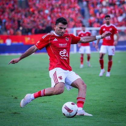 زيزو يقود الأهلي إلى صدارة الدوري المصري بالفوز على الاتحاد