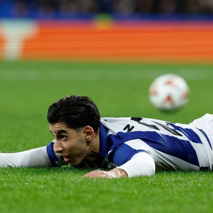 لماذا يرفض وست هام التفريط في المغربي أكرد لروما؟