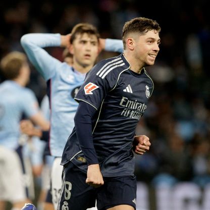 هل استفاد ريال مدريد من "خطأ تحكيمي واضح" لملاحقة برشلونة؟