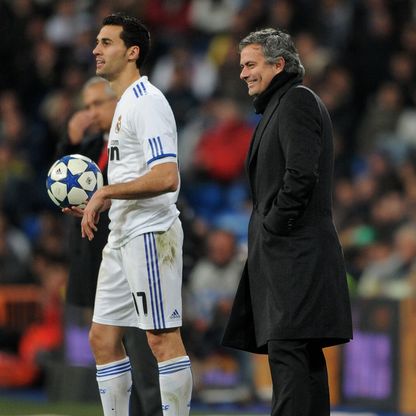 جوزيه مورينيو يواجه ألفارو أربيلوا.. مصير "المعلم" بيد "التلميذ"